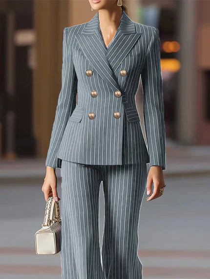 MartaGarciaGarcia | VALERIA ELEGANCE Traje Moderno Femenino