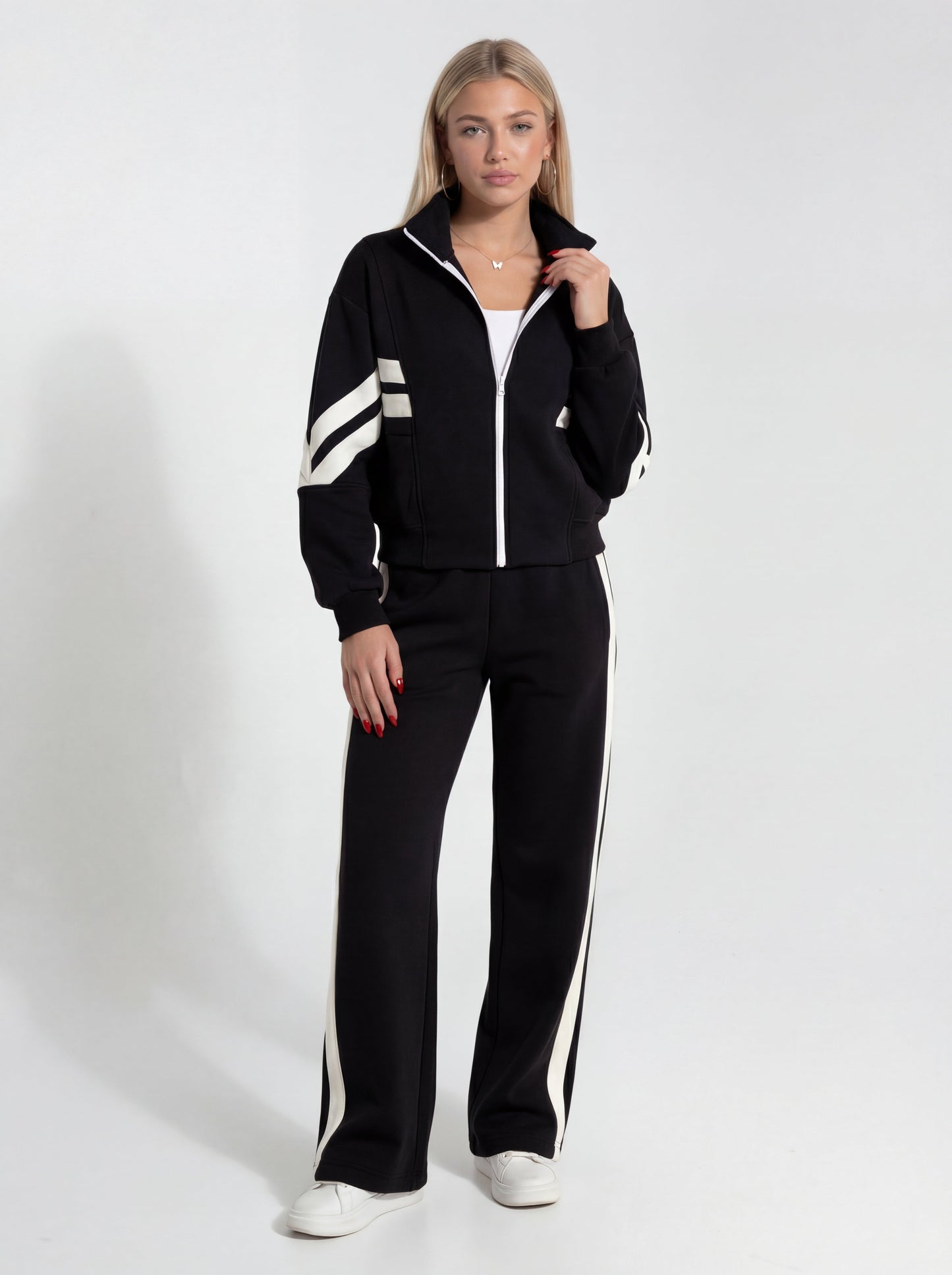 MartaGarciaGarcia | VELMORA Conjunto Deportivo Luxe Stripes