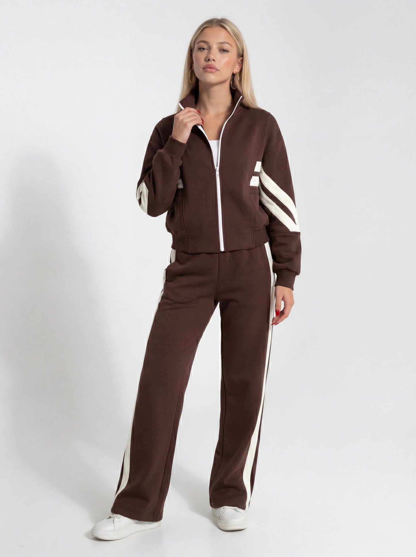 MartaGarciaGarcia | VELMORA Conjunto Deportivo Luxe Stripes